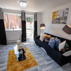 Hus att hyra för 3 000 GBP i månaden i London, Fleming Way