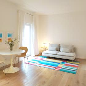 Lägenhet att hyra för 1 800 € i månaden i Düsseldorf, Bilker Allee