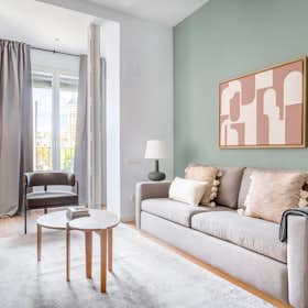Apartment for rent for €2,745 per month in Barcelona, Gran Via de les Corts Catalanes