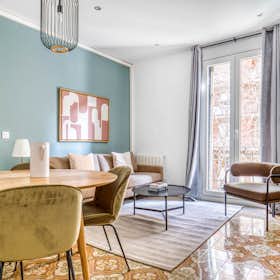 Apartment for rent for €3,013 per month in Barcelona, Carrer de Sepúlveda