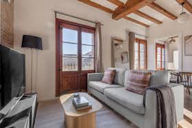 Appartement te huur voor € 1.045 per maand in Barcelona, Carrer del Rec Comtal
