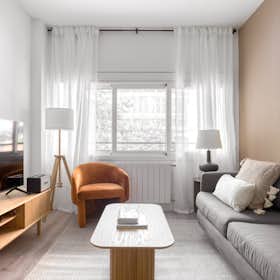 Apartment for rent for €2,343 per month in Barcelona, Carrer de Calàbria