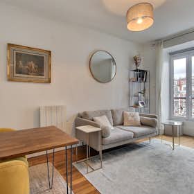 Apartment for rent for €1,802 per month in Paris, Rue de la Roquette