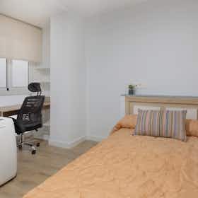 Отдельная комната сдается в аренду за 390 € в месяц в Elche, Carrer Solars