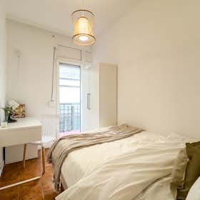 Private room for rent for €550 per month in Barcelona, Carrer de Bertran