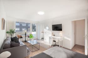单间公寓 正在以 €1,150 的月租出租，其位于 Düsseldorf, Arnold-Schönberg-Straße