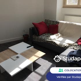 Private room for rent for €415 per month in Angers, Boulevard Daviers