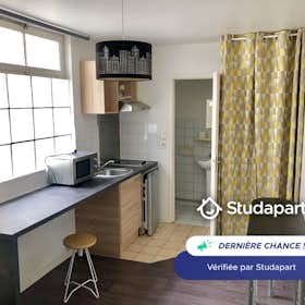 Apartamento for rent for 478 € per month in Reims, Rue de Venise