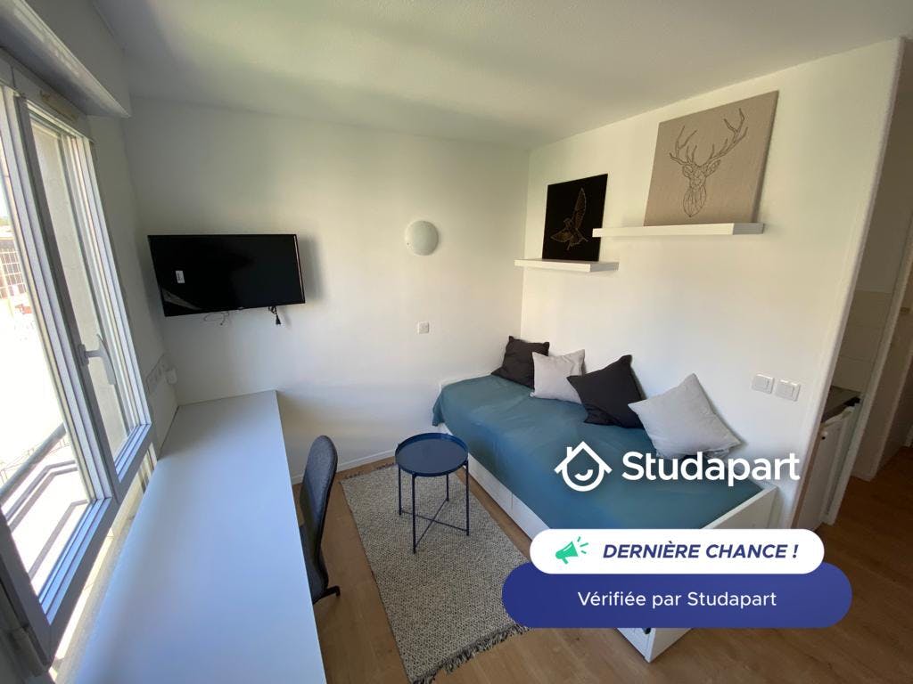Apartment for rent for €630 per month in Aix-en-Provence, Rue Jean Andréani
