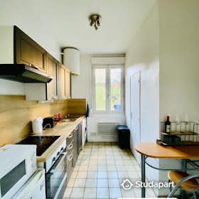 Apartament de închiriat pentru 560 EUR pe lună în Le Havre, Rue Jules Tellier