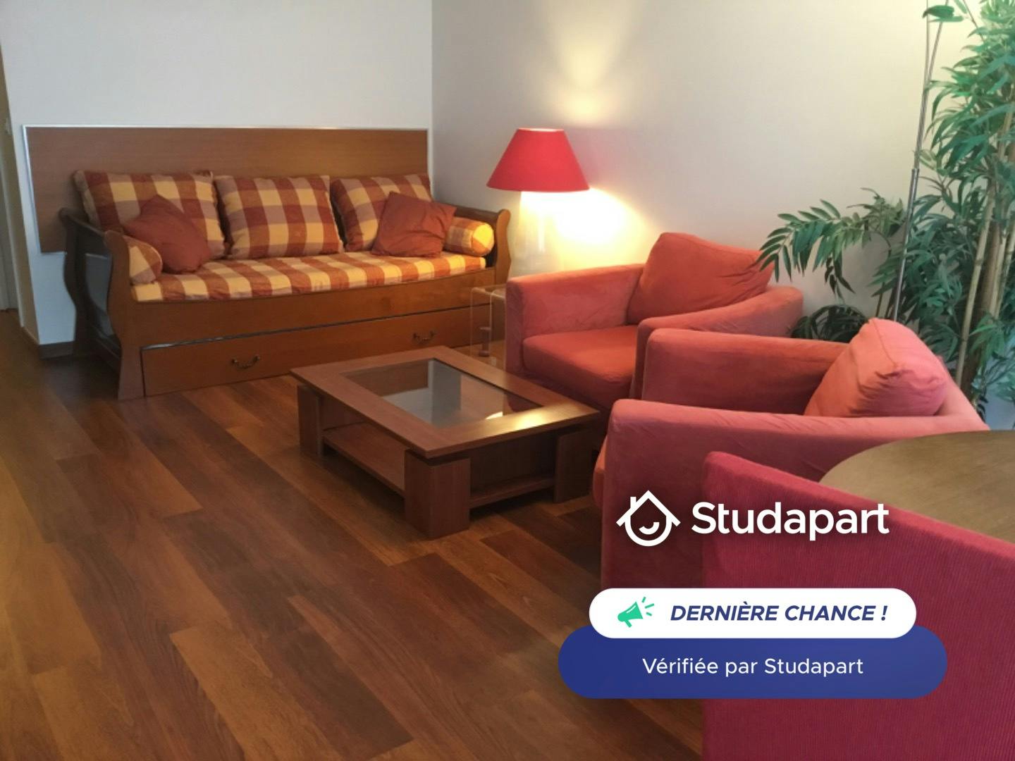 Apartment for rent for €1,280 per month in Courbevoie, Place des Reflets