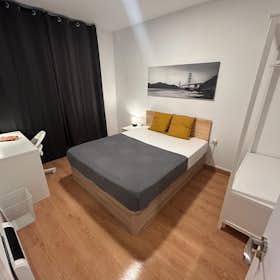 Private room for rent for €650 per month in Barcelona, Carrer del Rosselló