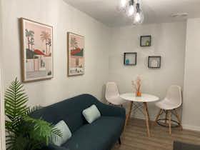 Private room for rent for €260 per month in Elche, Carrer Poeta Miguel Hernández