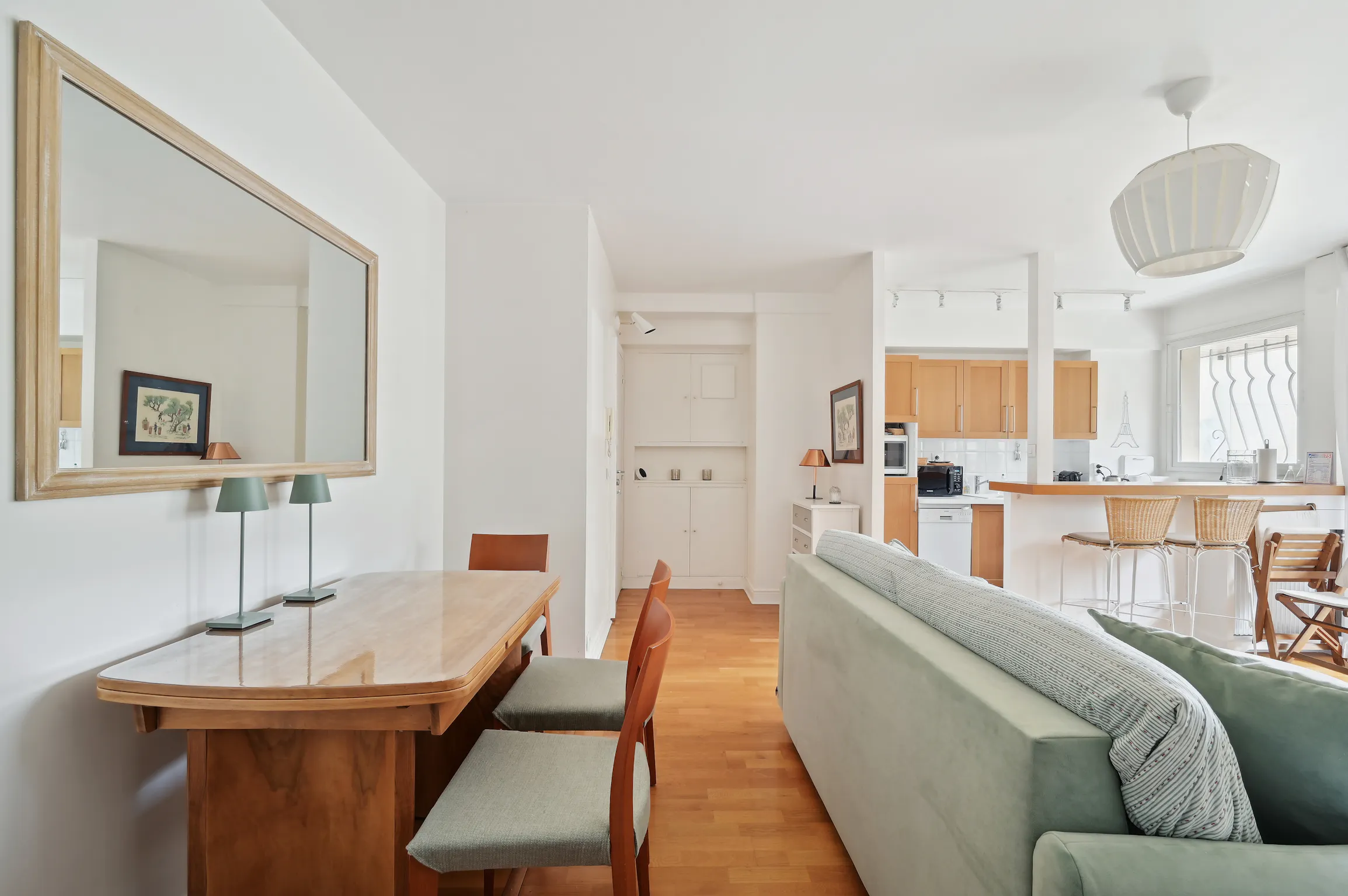 1-Bedroom Apartment in Boulevard de Beauséjour, Paris (1497123) ROOM 1