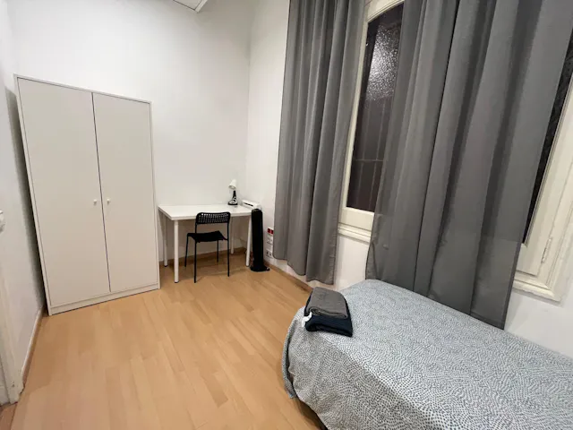 Private room in Carrer de Casp, Barcelona (1497127) room image 2