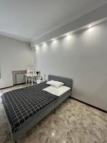 Habitación privada en alquiler por 480 € al mes en Bari, Via Brennero