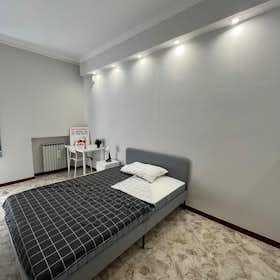 Отдельная комната сдается в аренду за 480 € в месяц в Bari, Via Brennero