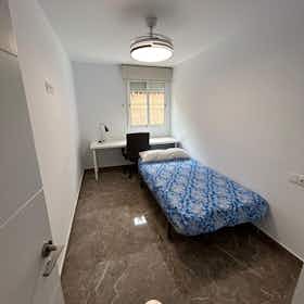 Квартира сдается в аренду за 700 € в месяц в Murcia, Calle Arrabal