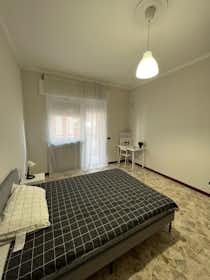Habitación privada en alquiler por 490 € al mes en Bari, Via Brennero
