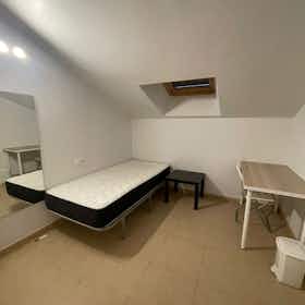 Квартира сдается в аренду за 650 € в месяц в Murcia, Calle Rosario
