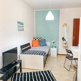 Отдельная комната сдается в аренду за 590 € в месяц в Verona, Via Marsala
