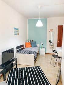 Habitación privada en alquiler por 590 € al mes en Verona, Via Marsala