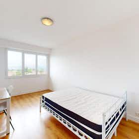 Отдельная комната сдается в аренду за 395 € в месяц в Pau, Avenue de Montardon