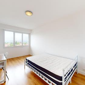 Отдельная комната сдается в аренду за 395 € в месяц в Pau, Avenue de Montardon