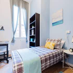 Privé kamer te huur voor € 650 per maand in Bologna, Viale Alfredo Oriani