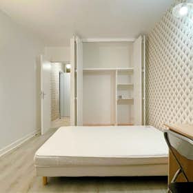 Отдельная комната сдается в аренду за 620 € в месяц в Créteil, Rue Charpy