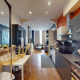 Отдельная комната сдается в аренду за 400 € в месяц в Roubaix, Rue du Collège