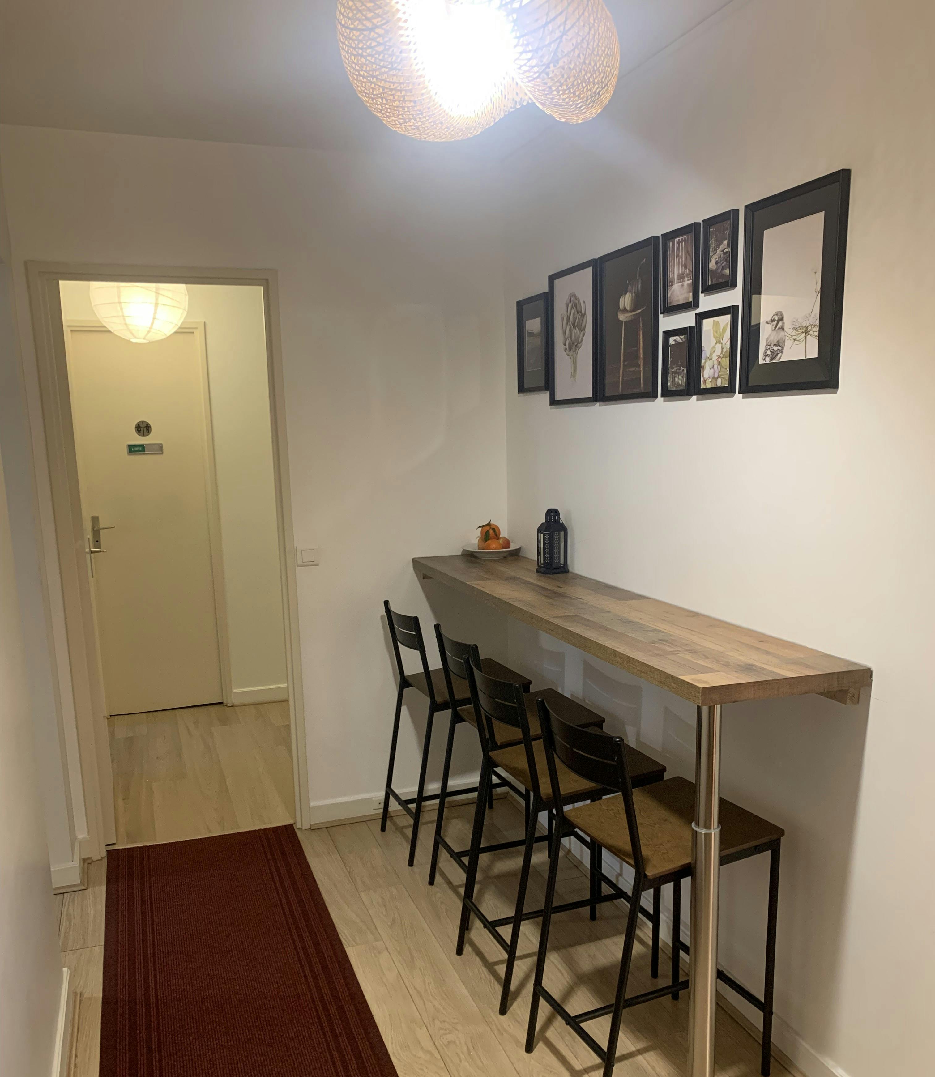 Private room for rent on Rue de Wattignies, Paris - Plus