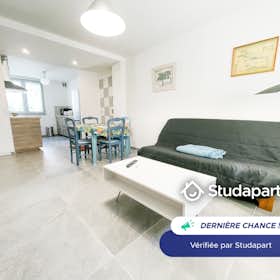 Lägenhet att hyra för 1 359 € i månaden i Grenoble, Rue Paul Bourget