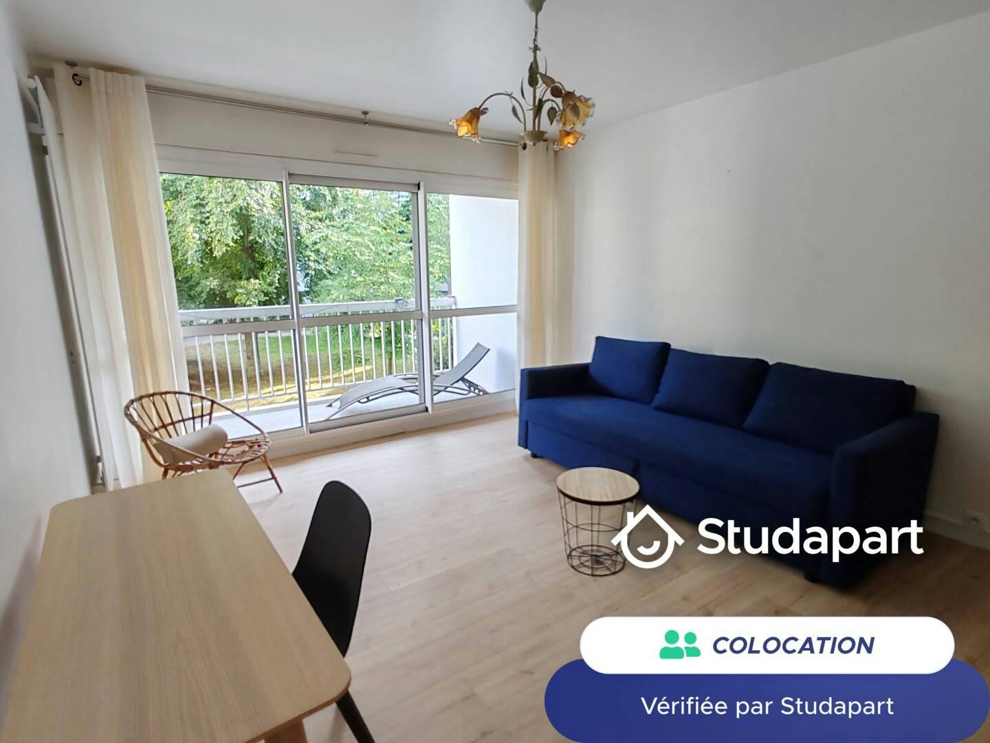 私人房间 正在以 €550 的月租出租，其位于 Les Ulis, Rue du Valois