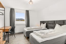 Appartement te huur voor € 2.200 per maand in Kassel, Mattenbergstraße
