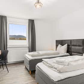 Wohnung zu mieten für 2.200 € pro Monat in Kassel, Mattenbergstraße