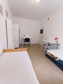 私人房间 正在以 €195 的月租出租，其位于 Lublin, ulica Cypriana Godebskiego