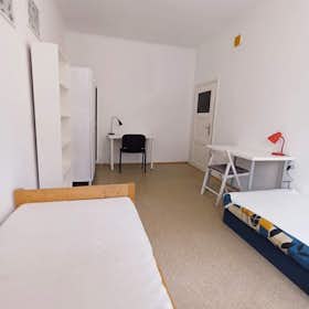 私人房间 正在以 PLN 840 的月租出租，其位于 Lublin, ulica Cypriana Godebskiego