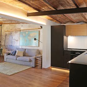 Apartment for rent for €1,925 per month in Barcelona, Carrer de Sant Pau