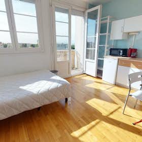 私人房间 正在以 €424 的月租出租，其位于 Dijon, Boulevard Mansart