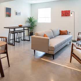 私人房间 正在以 $1,660 的月租出租，其位于 North Hollywood, Bonner Ave