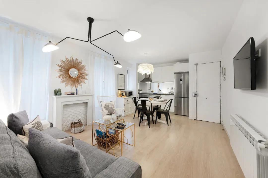 Apartment in Plaza de Luca de Tena, Madrid (1498020) ROOM