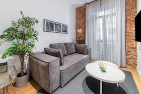 Studio for rent for €3,021 per month in Madrid, Calle de Ave María