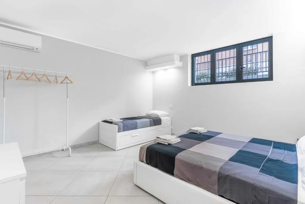 1-Bedroom Apartment in Via Vittorio Scialoia, Milan (1498237) ROOM 1