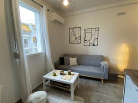 单间公寓 正在以 €560 的月租出租，其位于 Zográfos, Evrynomis