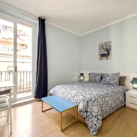 Private room for rent for €1,299 per month in Barcelona, Carrer Nou de la Rambla
