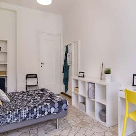 Private room for rent for €890 per month in Milan, Via Armenia
