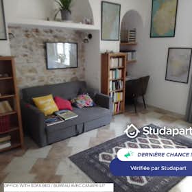 Privé kamer te huur voor € 330 per maand in Vergèze, Rue d'Entre Vignes