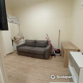 Lägenhet att hyra för 750 € i månaden i Nice, Rue Masséna