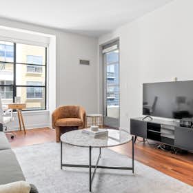 Appartamento in affitto a $5,621 al mese a San Francisco, Berry St